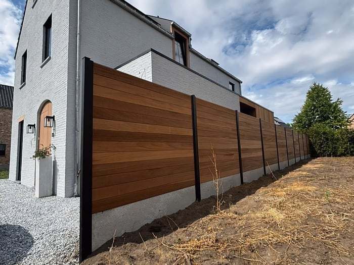 Thermowood hekwerk geplaatst door Lamon Hekwerk, voorbeeld 1 van 6