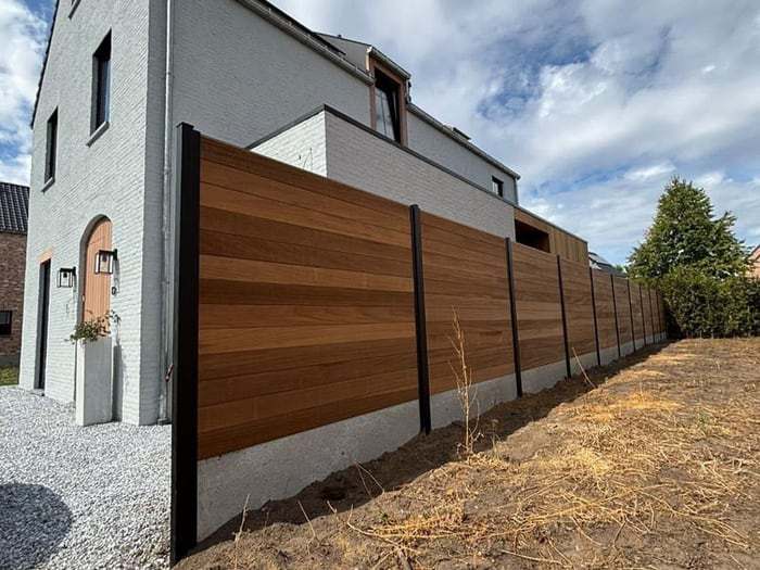 Thermowood hekwerk geplaatst door Lamon Hekwerk, voorbeeld 3 van 6