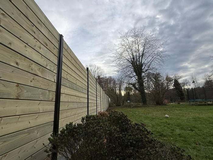 Tand- en groefhekwerk geplaatst door Lamon Hekwerk, voorbeeld 5 van 7